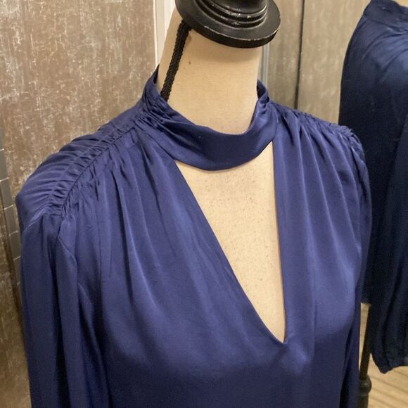 INTERMIX Navy Blouse, US4 - Picture 2 of 7